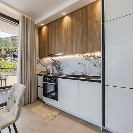 Bella Vista Balcony 1br By Pikhost شقة